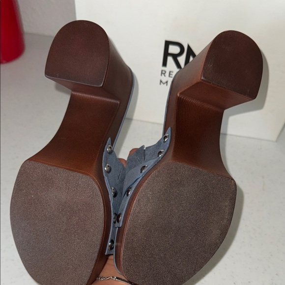 New in box Rebecca Minkoff Dusty Blue Suede Platform Clog with Studs - Picture 6 of 7